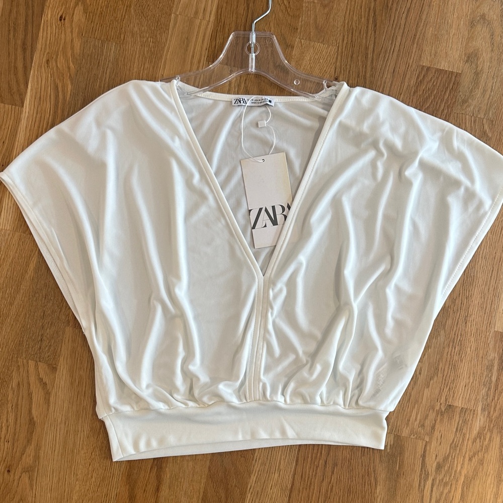 Zara Women's Cream V-Neck Blouse